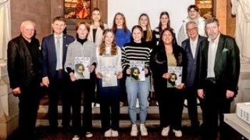 Gesamtfoto_Preistra_ger_-_Rebel